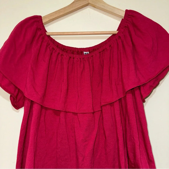 Women’s Uniqlo Brand Red Off the Shoulder Flowy Soft Lightweight T-Shirt Size: L - Picture 5 of 13